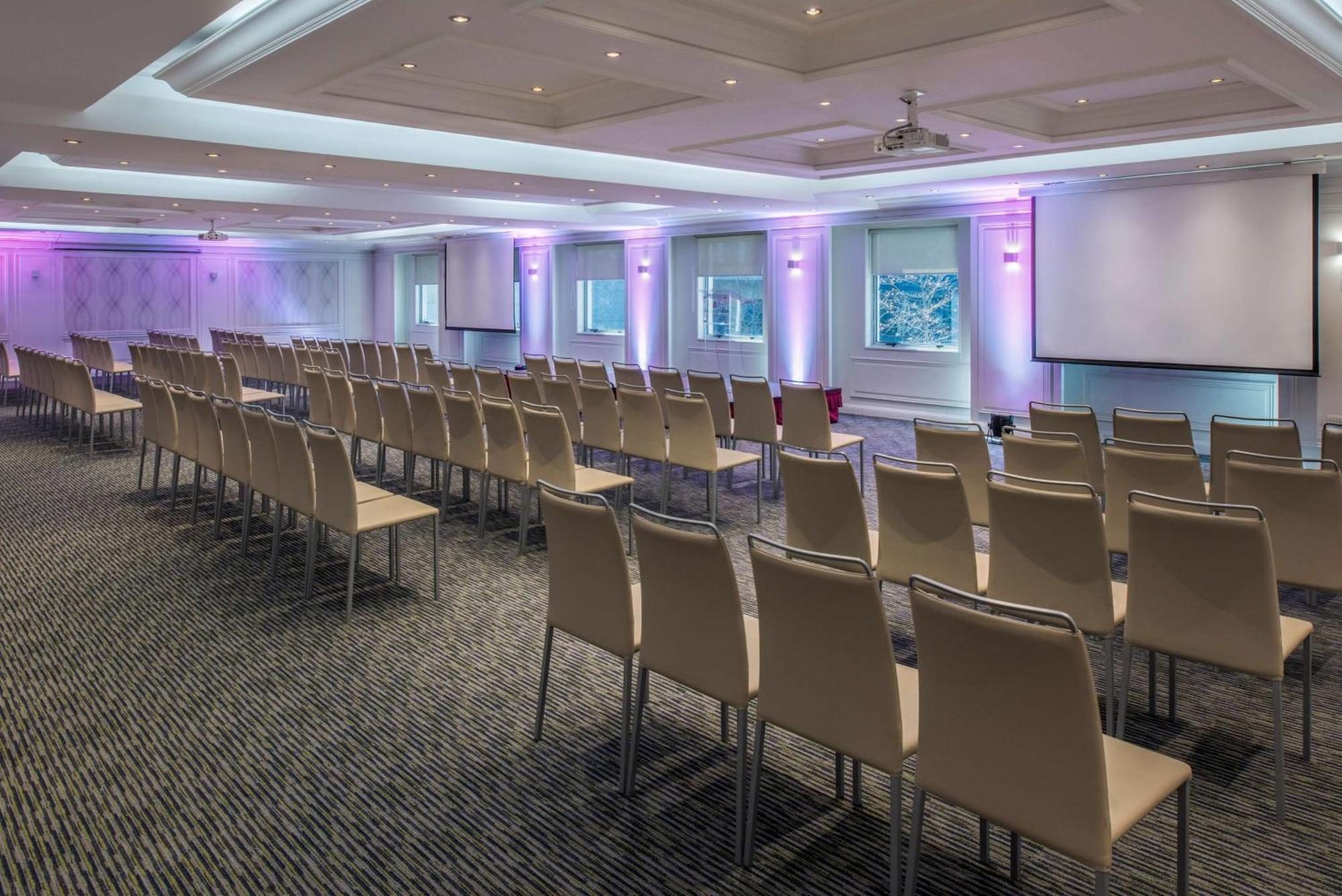 Nh Collection Plaza Santiago Hotell Eksteriør bilde The London Business School's main conference room