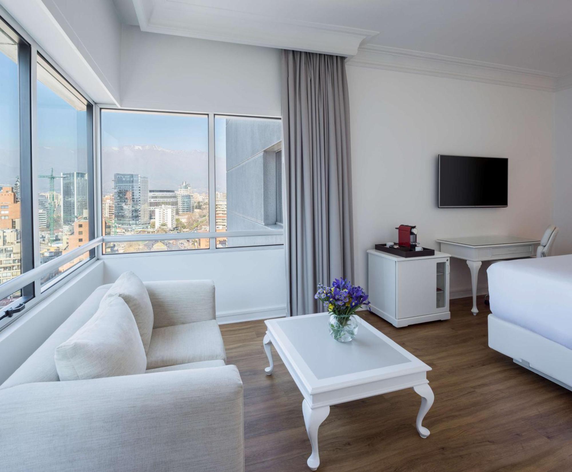 Nh Collection Plaza Santiago Hotell Eksteriør bilde Deluxe room
